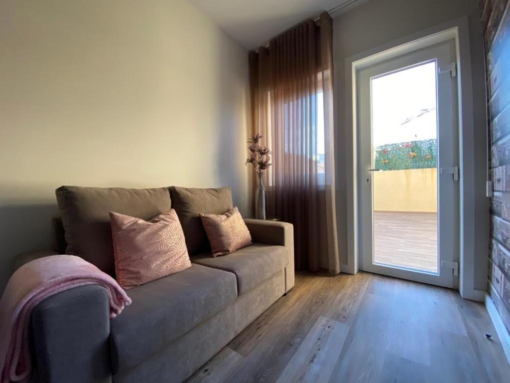 Junqueira76 Guesthouse โปโว เดอ วาร์ซิม ภายนอก รูปภาพ