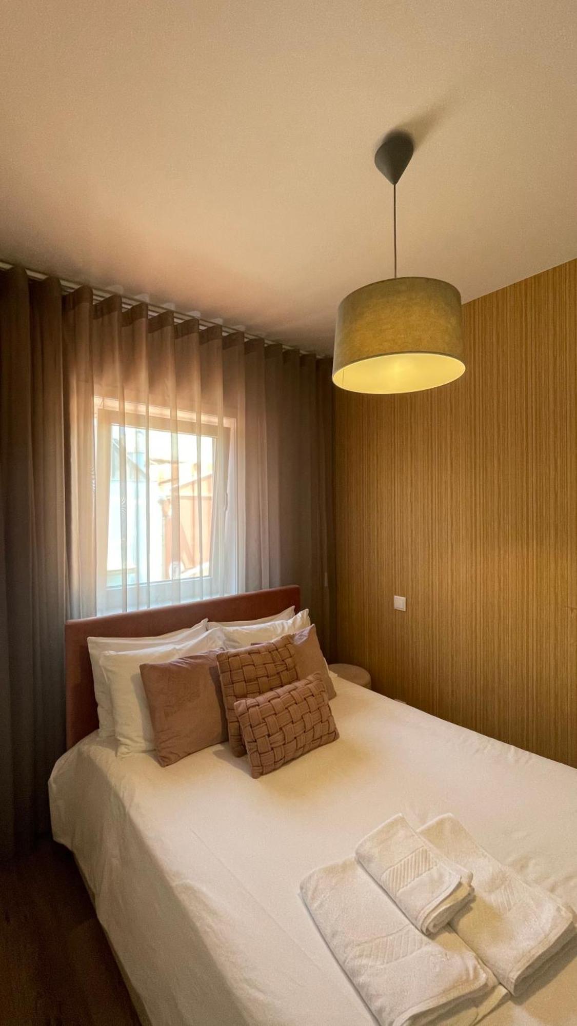 Junqueira76 Guesthouse โปโว เดอ วาร์ซิม ภายนอก รูปภาพ